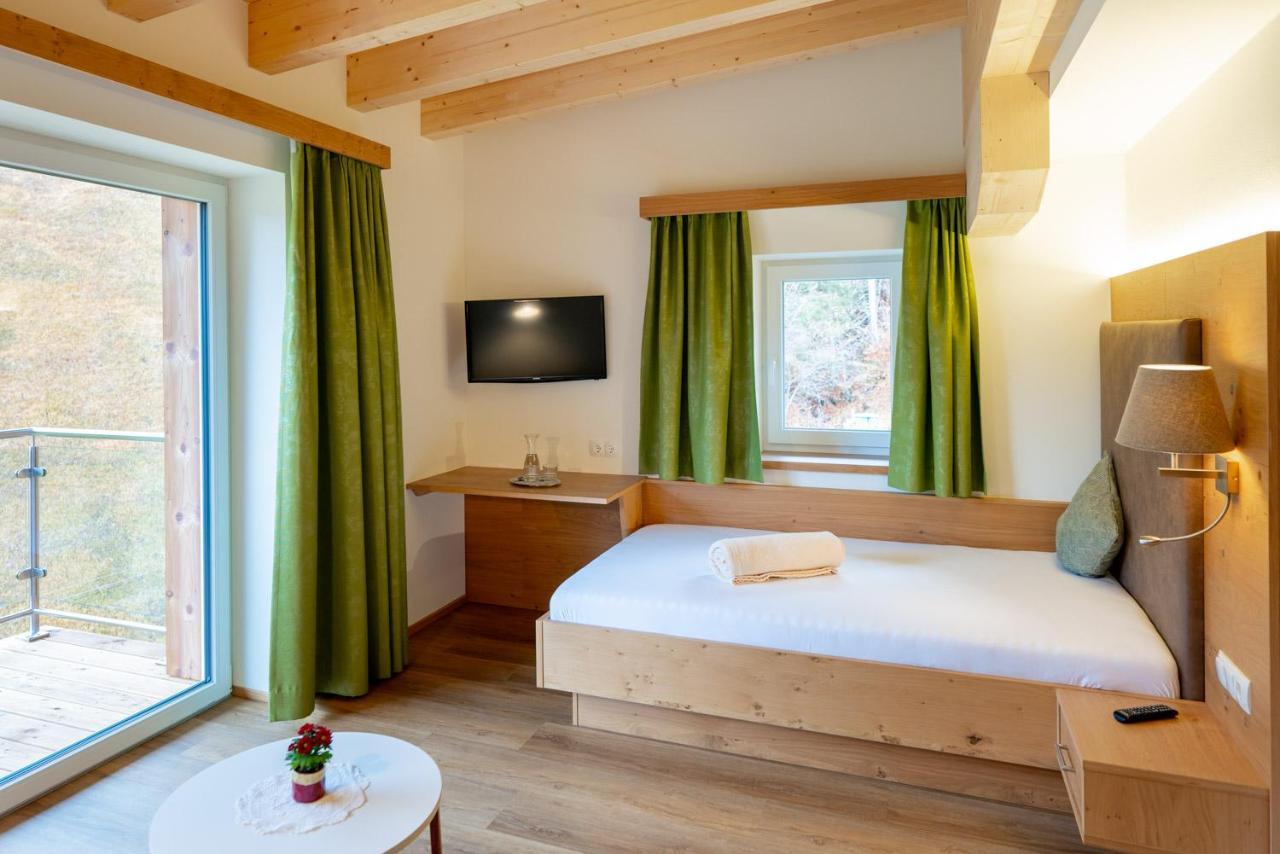 Hotel Tiroler Herz Hinterhornbach エクステリア 写真