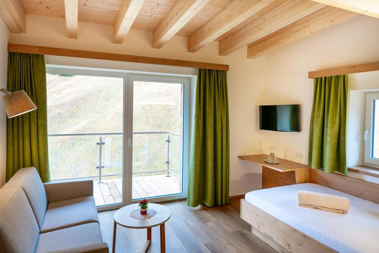 Hotel Tiroler Herz Hinterhornbach エクステリア 写真