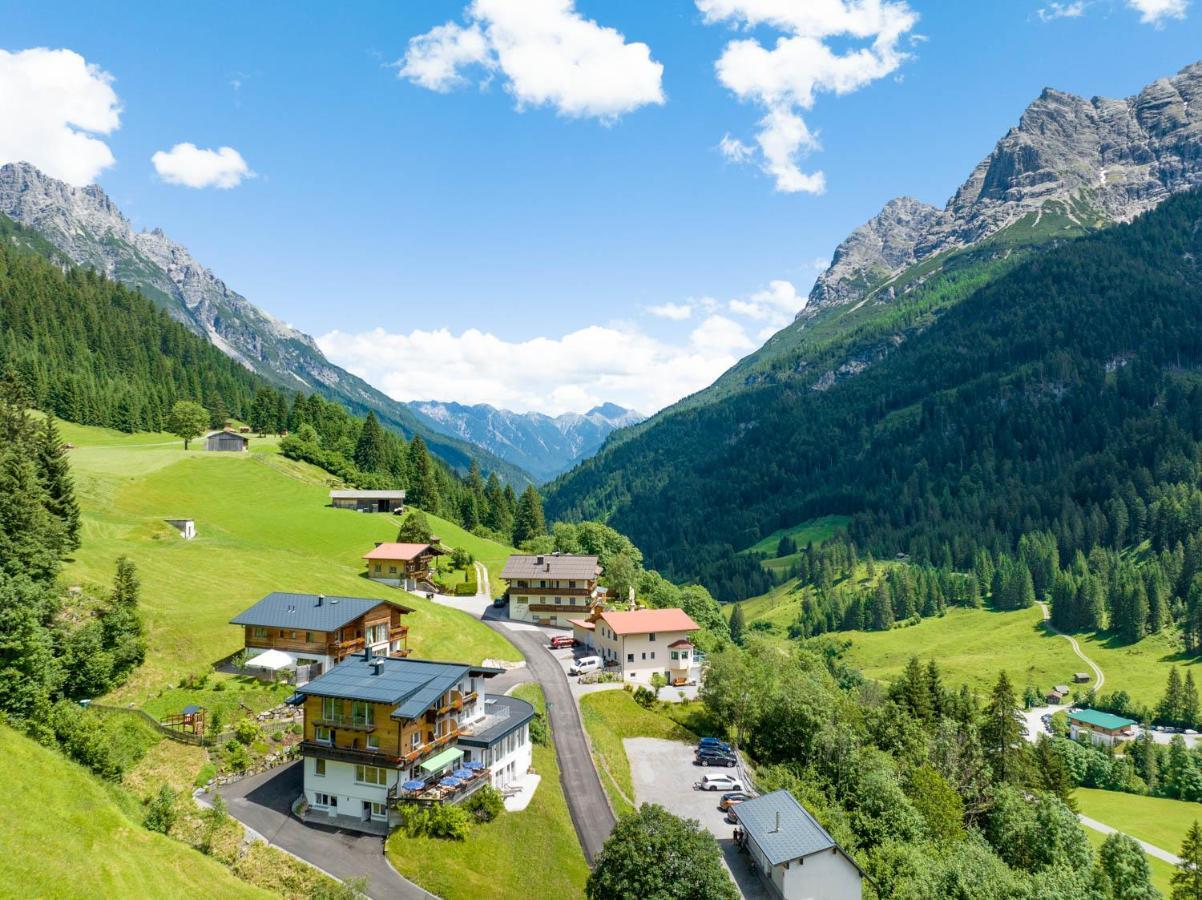 Hotel Tiroler Herz Hinterhornbach エクステリア 写真