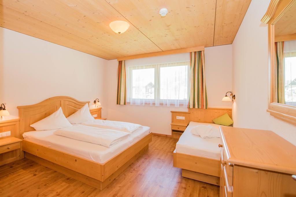 Hotel Tiroler Herz Hinterhornbach エクステリア 写真