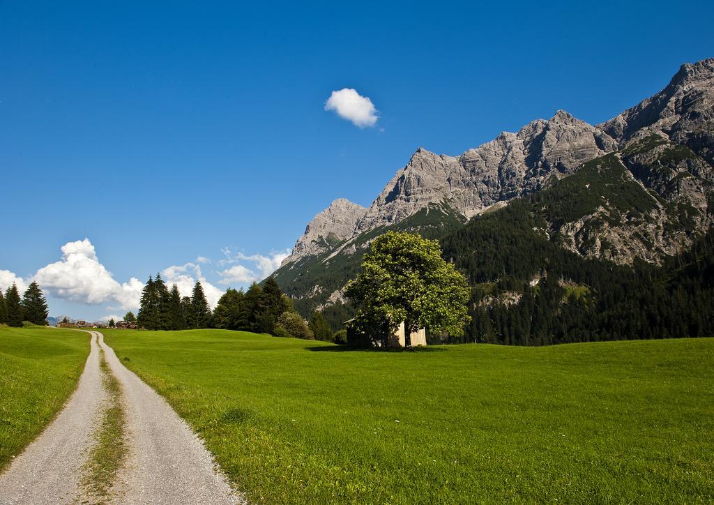 Hotel Tiroler Herz Hinterhornbach エクステリア 写真