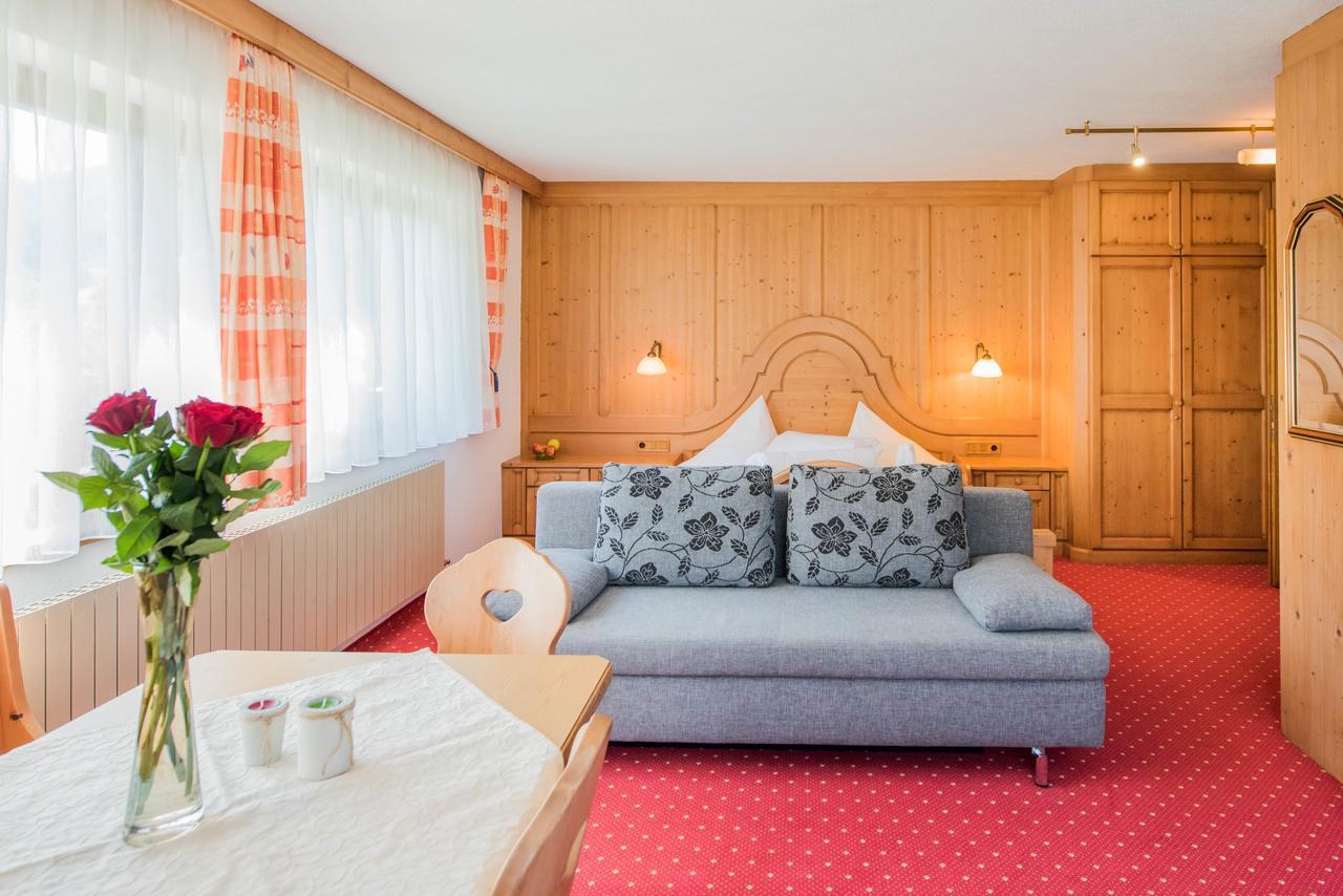 Hotel Tiroler Herz Hinterhornbach エクステリア 写真